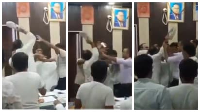 BJP worker attacked a Dalit engineer with slippers