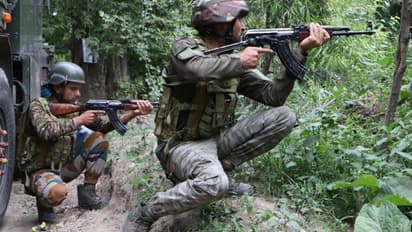 बांदीपोरा में दो आतंकवादी ढेर