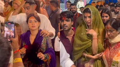 Jacqueline Fernandez At Lalbaugcha Raja