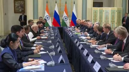 पुतिन के साथ पीएम मोदी ने की द्विपक्षीय चर्चा