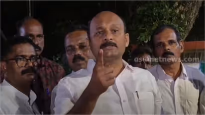 Mohammed Shiyas threatens police