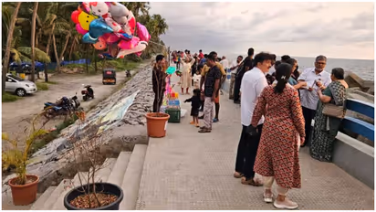 Chellanam sea walkway