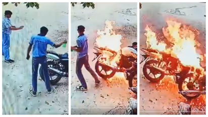 Ablaze 2 Bikes In Broad Daylight In Haryana