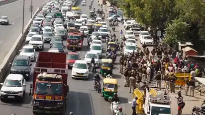 Delhi Imposes Vehicle Entry Ban From 1 November