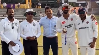 Prithvi Shaw-Ruituraj Gaikwad