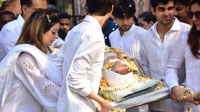 सुजैन खान-जायद खान की मां जरीन