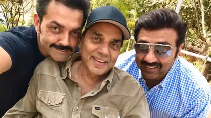 dharmendra with sunny and bobby