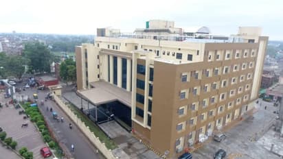 sn medical college agra affordable heart treatment