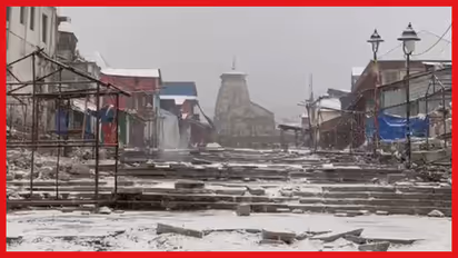 Heavy Snowfall Covers Kedarnath Dham Shrine in Uttarakhand