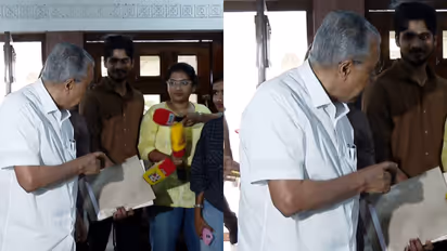 pinarayi vijayan reacts sharply to journalists in delhi