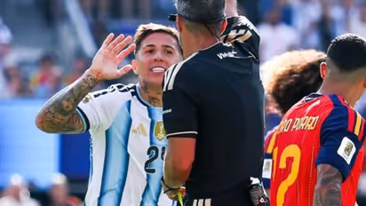 Enzo Fernandez red card