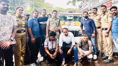 10 kg ganja seized near kozhikode airport three arrested