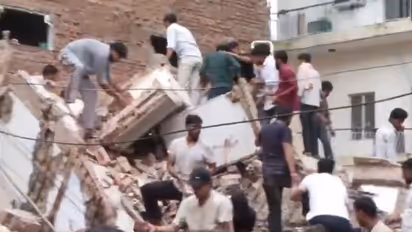 6 Storey Building Collapses In Delhi