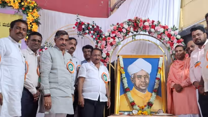 MLA R B Thimmapura
