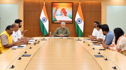 Kerala MPs meeting Union Minister for Railway