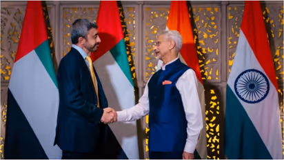 indian foreign minister met sheikh abdullah bin zayed