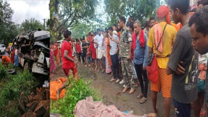 Jharkhand bus truck collision