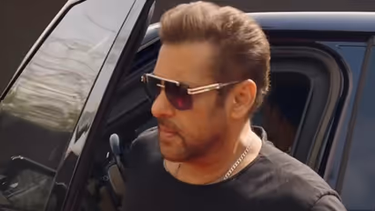 Salman-Khan-SVC63-fees-reveals