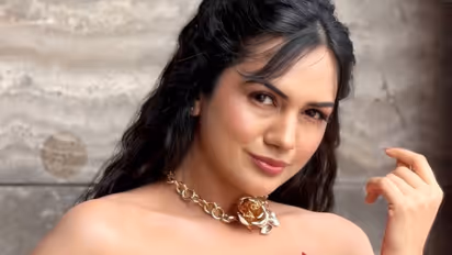 Akanksha Chamola Compares with dog statement controversy