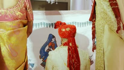 Fighting among baraatis at wedding