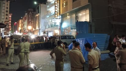 Pahadganj building collapse