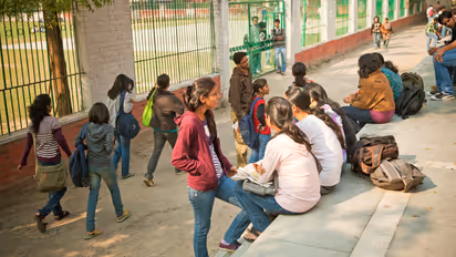 DU Admission Form Controversy