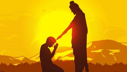 guru purnima puja aarti