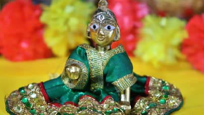 janmashtami krishna aarti lyrics in hindi