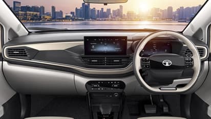 2025 Tata altroz facelift discount offers in August 