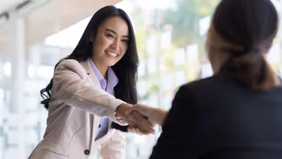 How to get first job after college