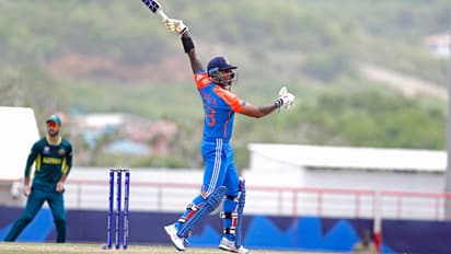 suryakumar yadav plays shot