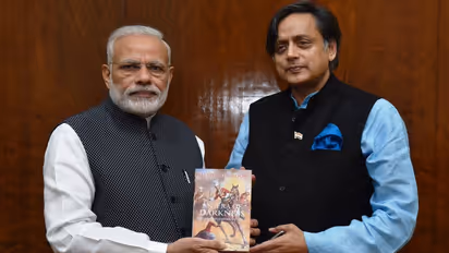 Pm Modi with shashi tharoor