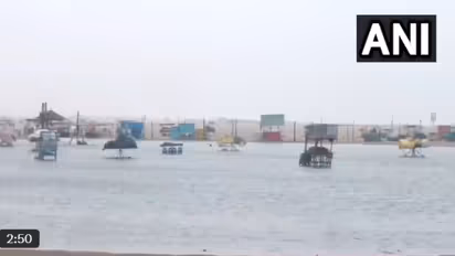  cyclone ditvaah chennai schools colleges closed heavy rain alert tamilnadu