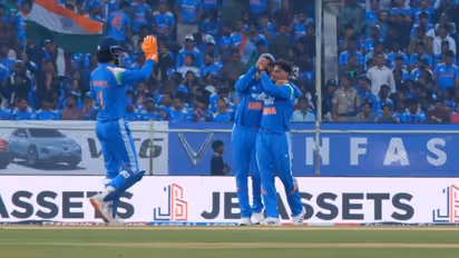 virat kohli Kuldeep Yadav dance