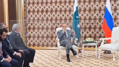 pakistan pm shahbaz sharif forced putin meeting turkmenistan video
