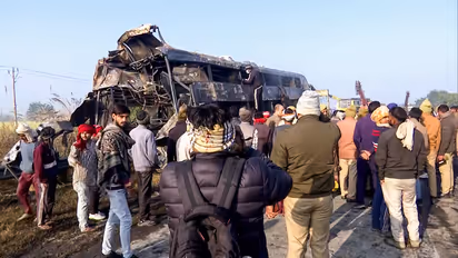 Yamuna Expressway accident