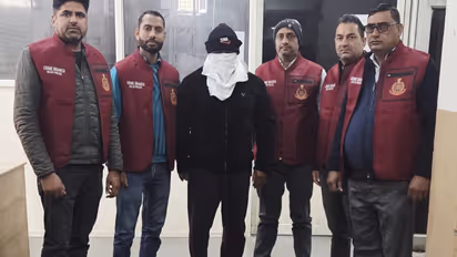 special 26 inspired fake it raid karol bagh gold theft accused arrested