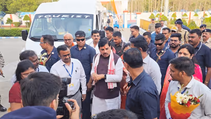 mohan yadav singrauli visit travel by bus
