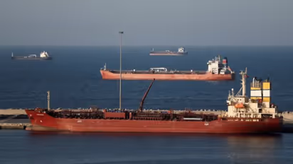 iran hormuz strait new shipping rules us iran deal vessel registration 48 hour clearance