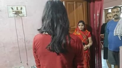 bihar darbhanga hair cutter gang robbery bahadurpur police women hair cut mystery