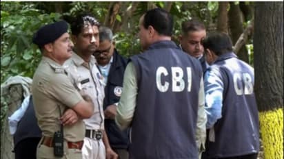 delhi fake cbi raid businessman wife special 26 cctv search warrant