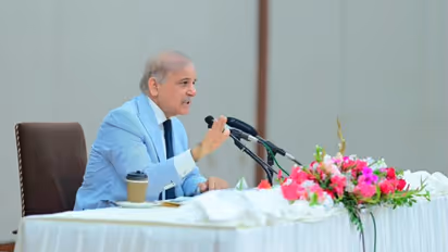 pakistan shehbaz sharif imran khan ppp opposition political crisis no confidence