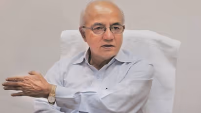 delhi former chief secretary rakesh mehta suicide noida ias sheila dikshit commonwealth games