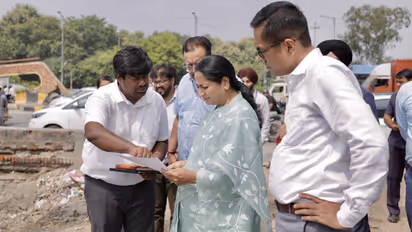 rekha gupta review chhath puja ghat munak canal