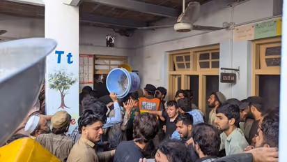 pakistan peshawar school roof collapse 28 dead students teacher 30 injured