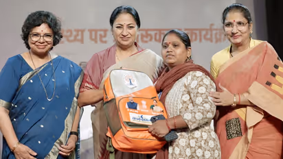 rekha gupta shramik poshan samvad