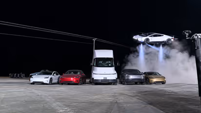 Elon Musk Flying Car Tesla Roadster 2