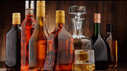 delhi liquor booking online alcohol booking age limit 48 hours dsiidc stores