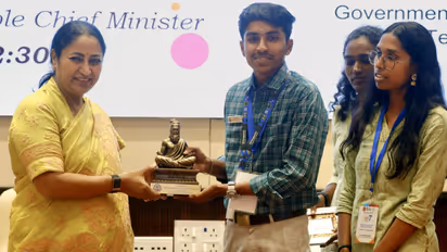 rekha gupta Yuva Sangam Phase 7 tamil nadu students meeting