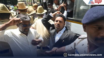 Protest at minister HC Mahadevappa residence